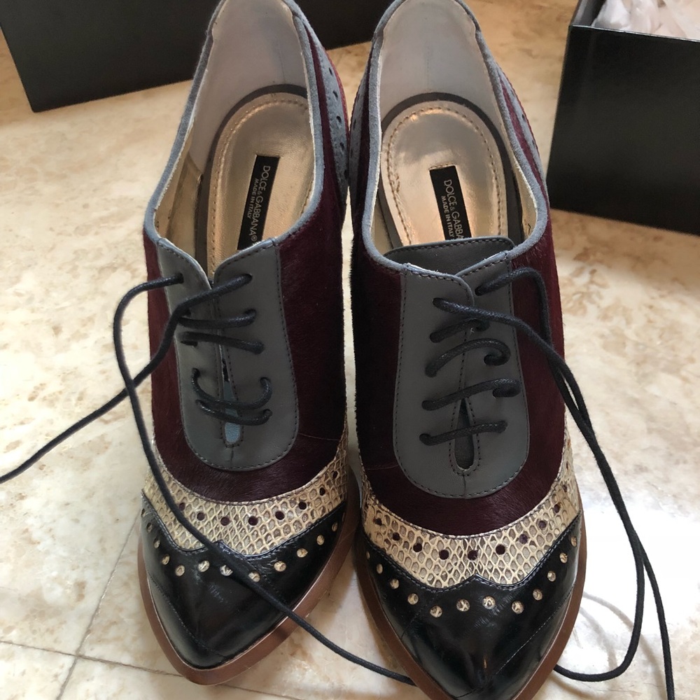 Gorgeous Dolce&Gabbana lace up multicolor booties